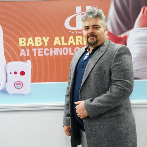 حضور مهندس علی چمنی در نمایشگاه مادر ، کودک و نوزاد 1402